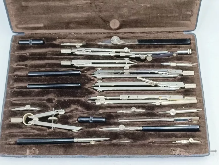 zestaw-cyrkli-precyzyjnych-skala-p-xii-c-stan-nie-wymaga-renowacji