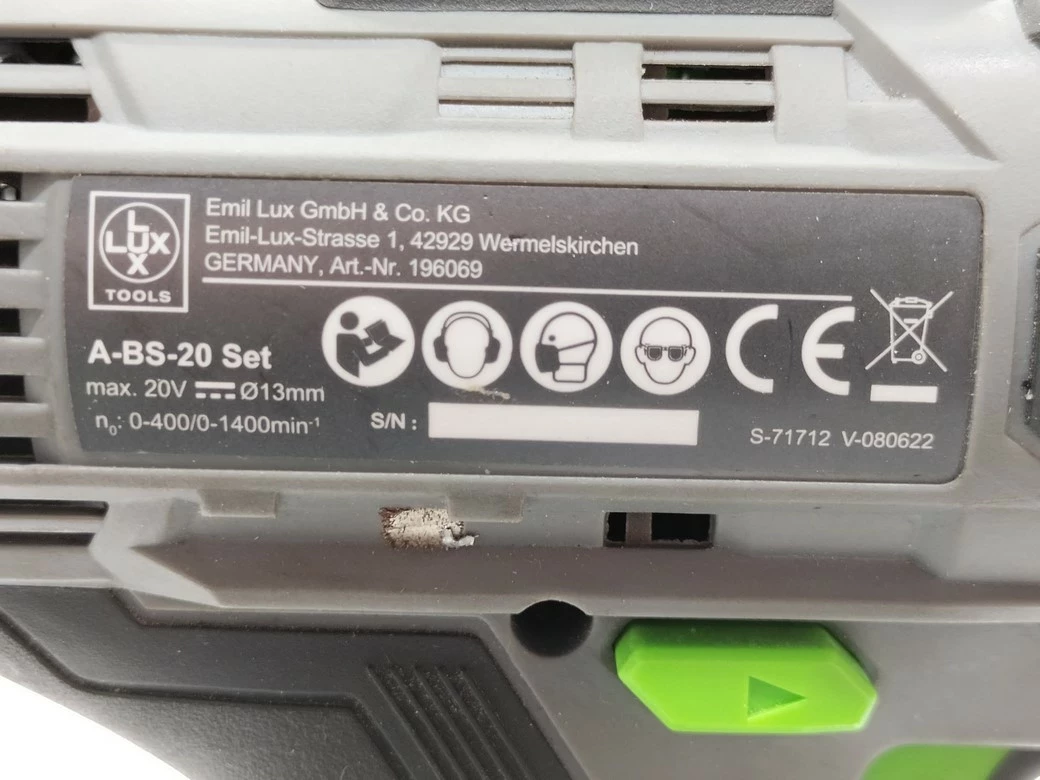 zestaw-elektronarzedzi-lux-tools-20v-aku-2-ah-aku-4-ah-ladowarka-ean-gtin-4627713577658