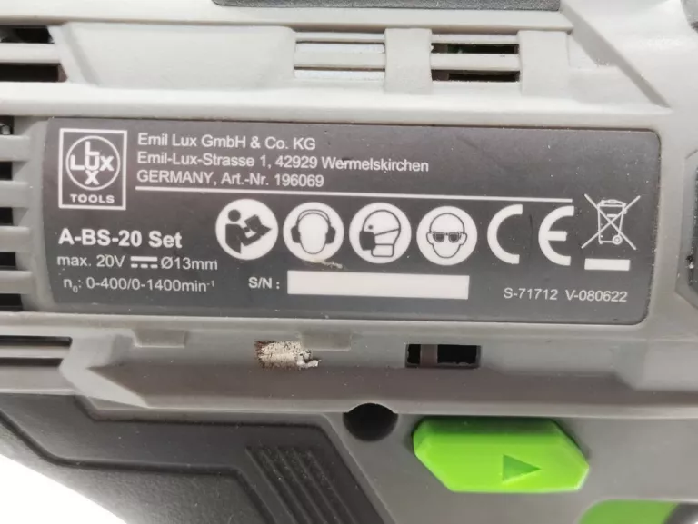 zestaw-elektronarzedzi-lux-tools-20v-aku-2-ah-aku-4-ah-ladowarka-ean-gtin-4627713577658