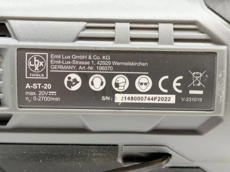 zestaw-elektronarzedzi-lux-tools-20v-aku-2-ah-aku-4-ah-ladowarka-marka-lux-tools