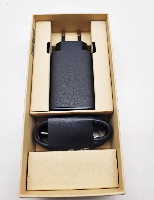SMARTFON MOTOROLA MOTO EDGE 40 NEO 5G 12/256