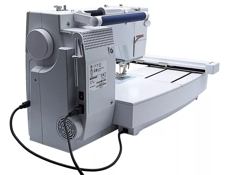 maszyna-haftujaca-bernina-aurora-450-zestaw-klucz-dongle-editorplus-ean-gtin-7630043515617