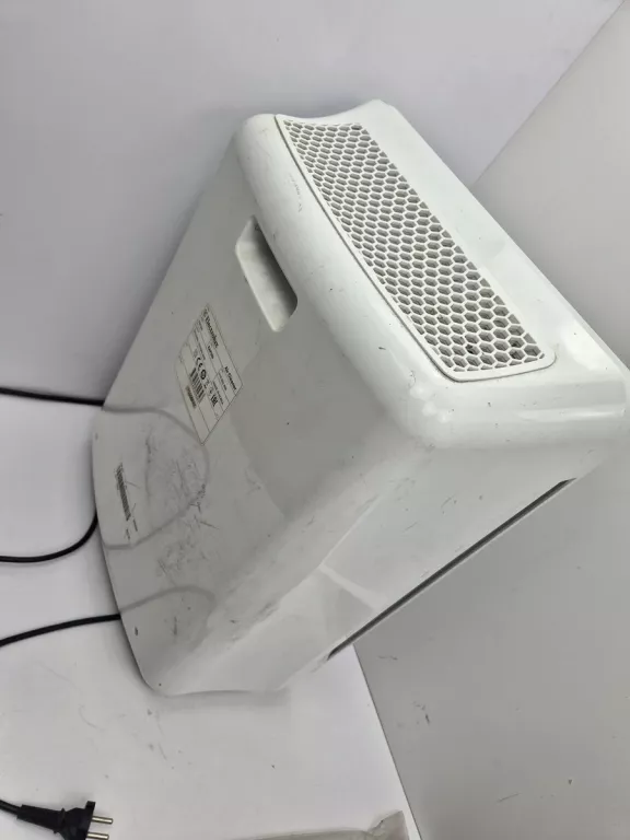 oczyszczacz-powietrza-electrolux-eap300-filtr-moc-5000
