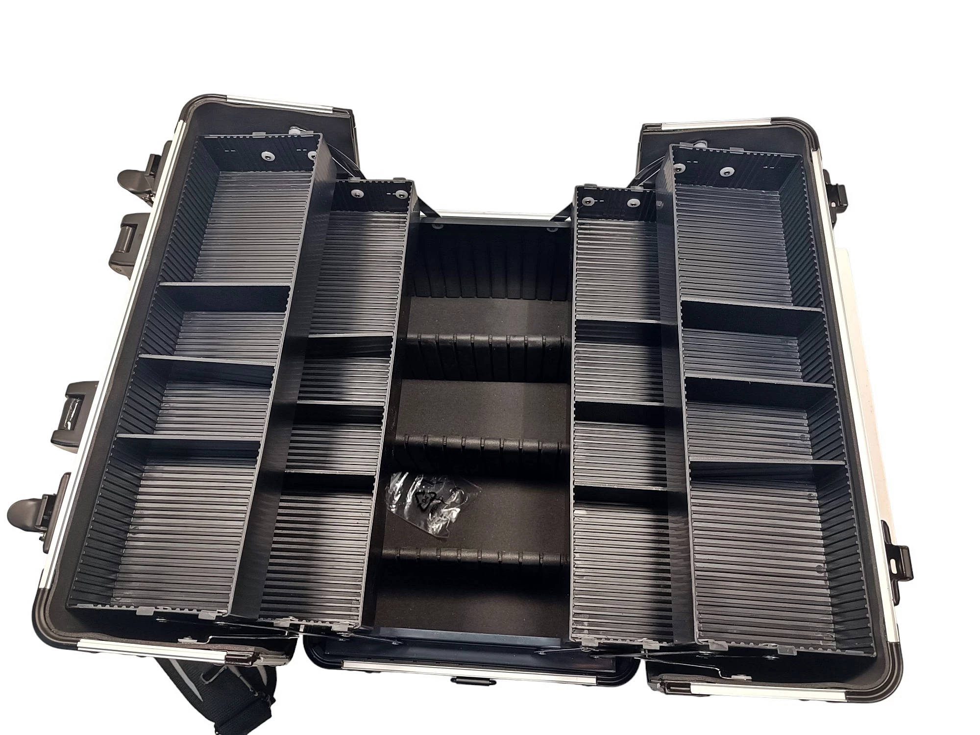 skrzynka-na-narzedzia-macallister-stan-uzywany