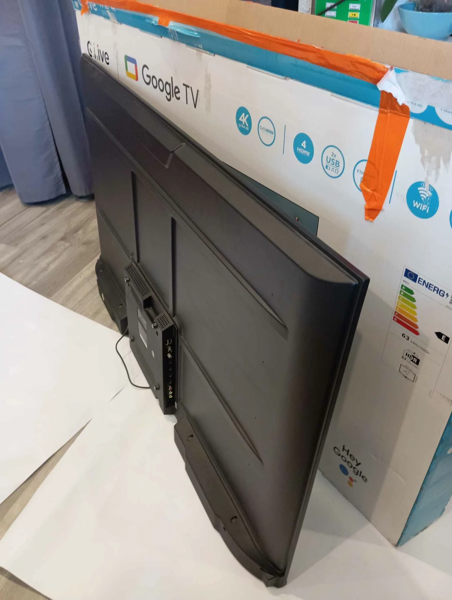 telewizor-qilive-55cali-q55ua231b-komplet-model-q55ua231b