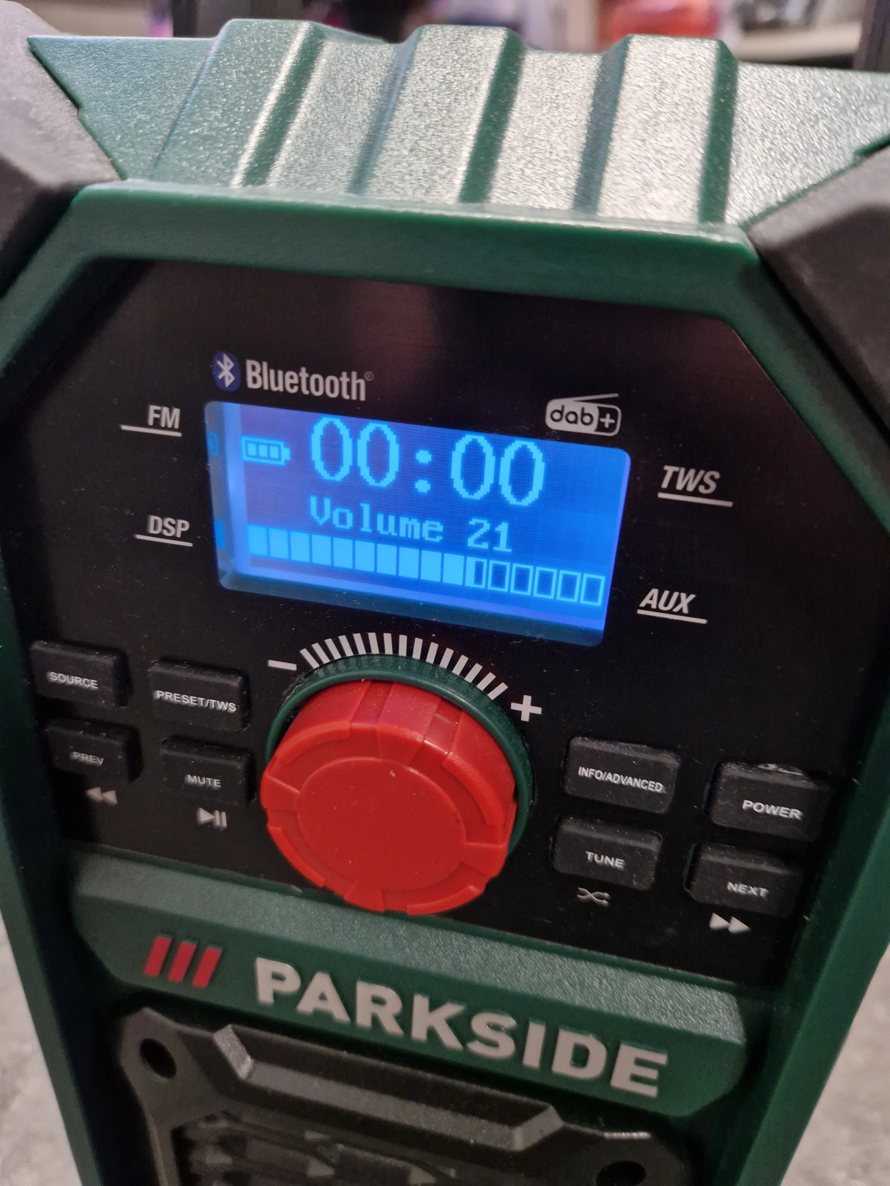 akumulatorowe-radio-budowlane-parkside-pbra-20-li-b2-dab-dab-fm-20v-ean-gtin-4334036002261