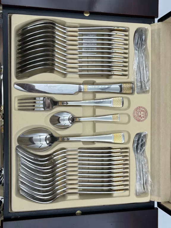 komplet-zestaw-sztuccow-na-12-osob-styl-versace-72el-walizka-ean-gtin-5904208900795