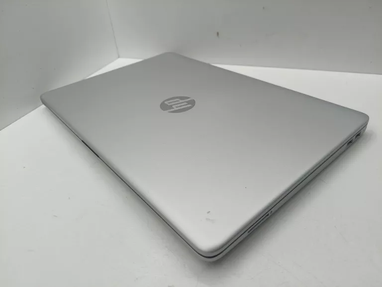 LAPTOP HP 15-DW3113NW INTEL CORE I5-1135G7/8 GB RAM/512 GB SSD