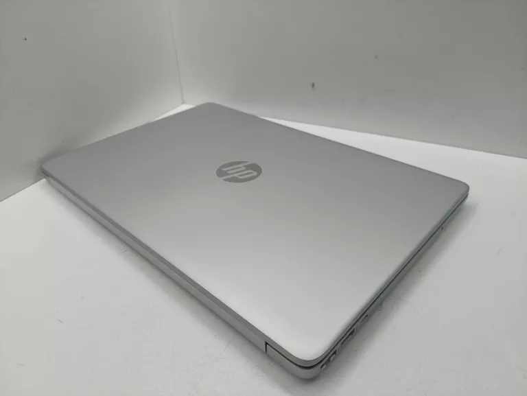 LAPTOP HP 15-DW3113NW INTEL CORE I5-1135G7/8 GB RAM/512 GB SSD