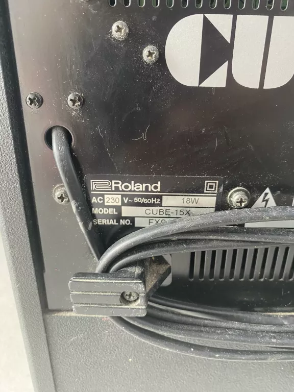 WZMACNIACZ ROLAND CUBE 15X