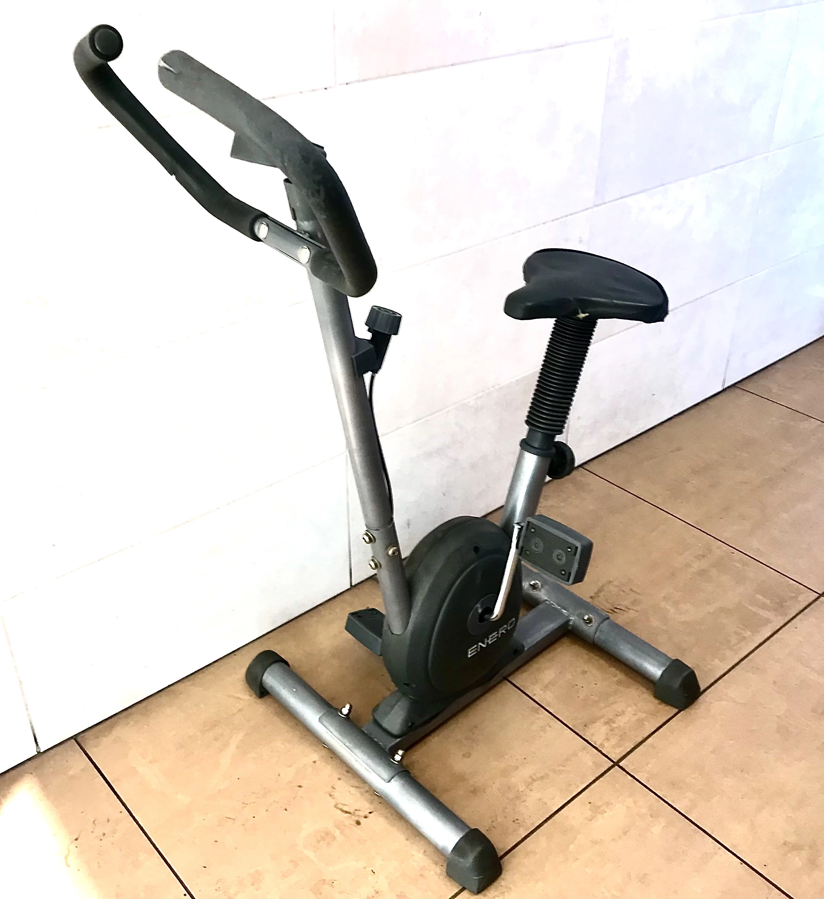 rowerek-treningowy-enero-rodzaj-magnetyczny