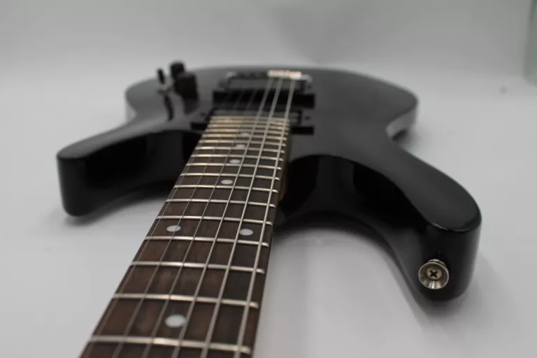 GITARA ELEKTRYCZNA CORT KX5 CZARNA