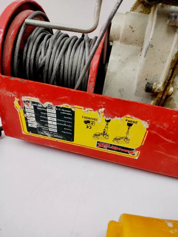 ELEKTRYCZNA WCIĄGARKA LINOWA, DO 200 KG