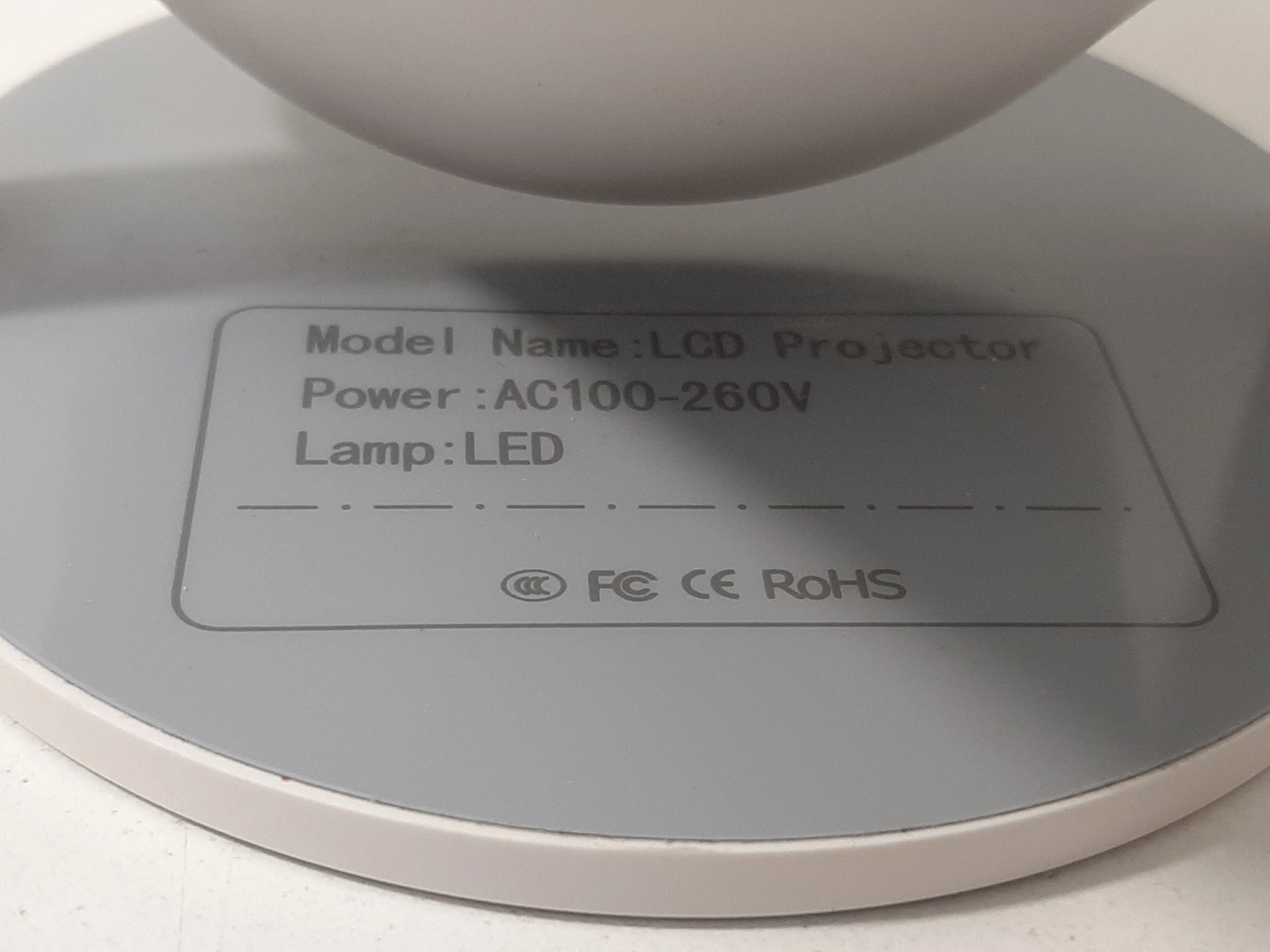 obrotowy-mini-projektor-rzutnik-full-hd-hy300-jasnosc-lampy-ansi-8000