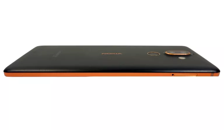 TELEFON NOKIA 7 PLUS