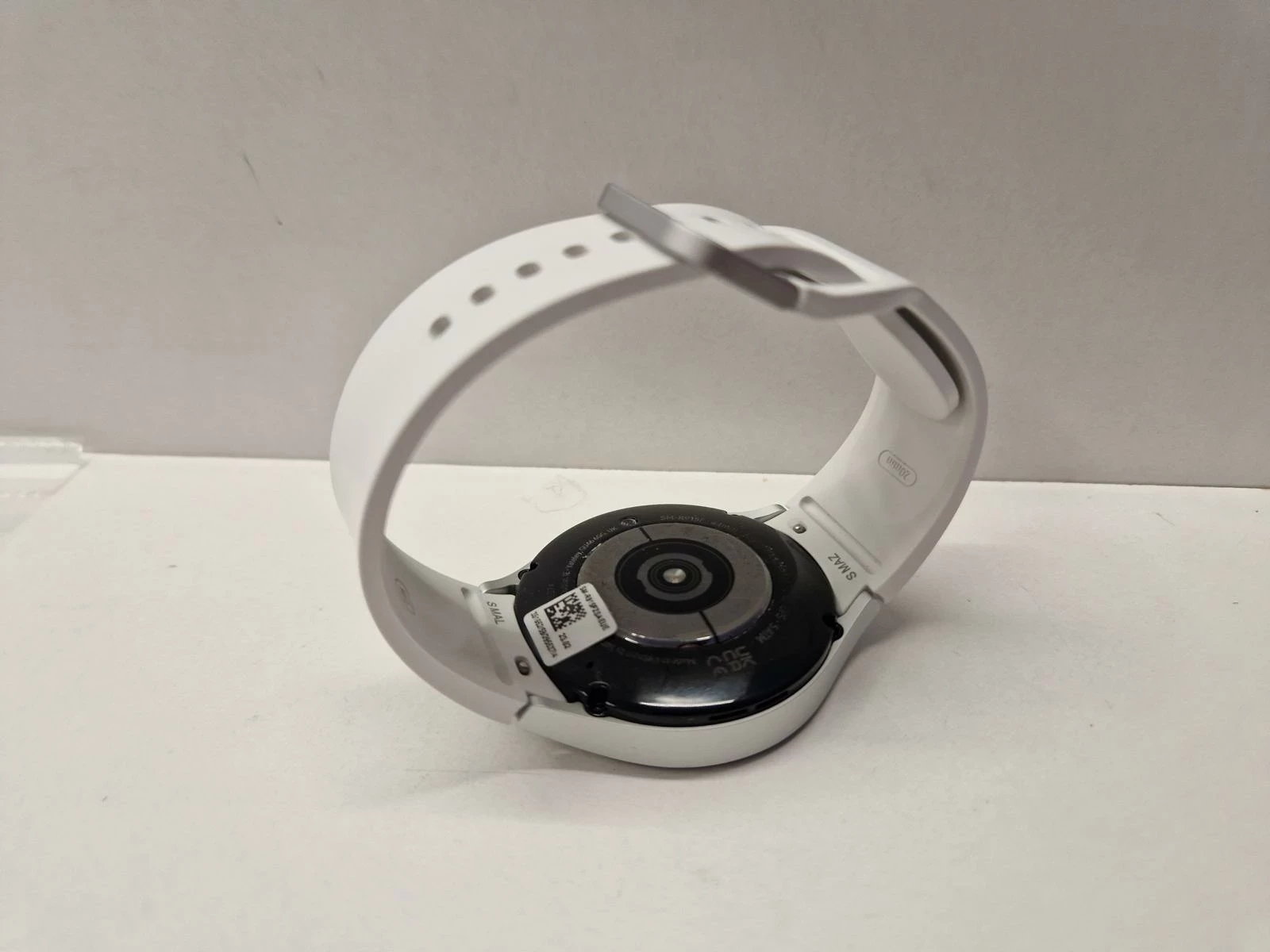 smartwatch-samsung-watch-5-kpl-z-paragonem-15-07-2023-pudelko-kompatybilnosc-systemowa-android