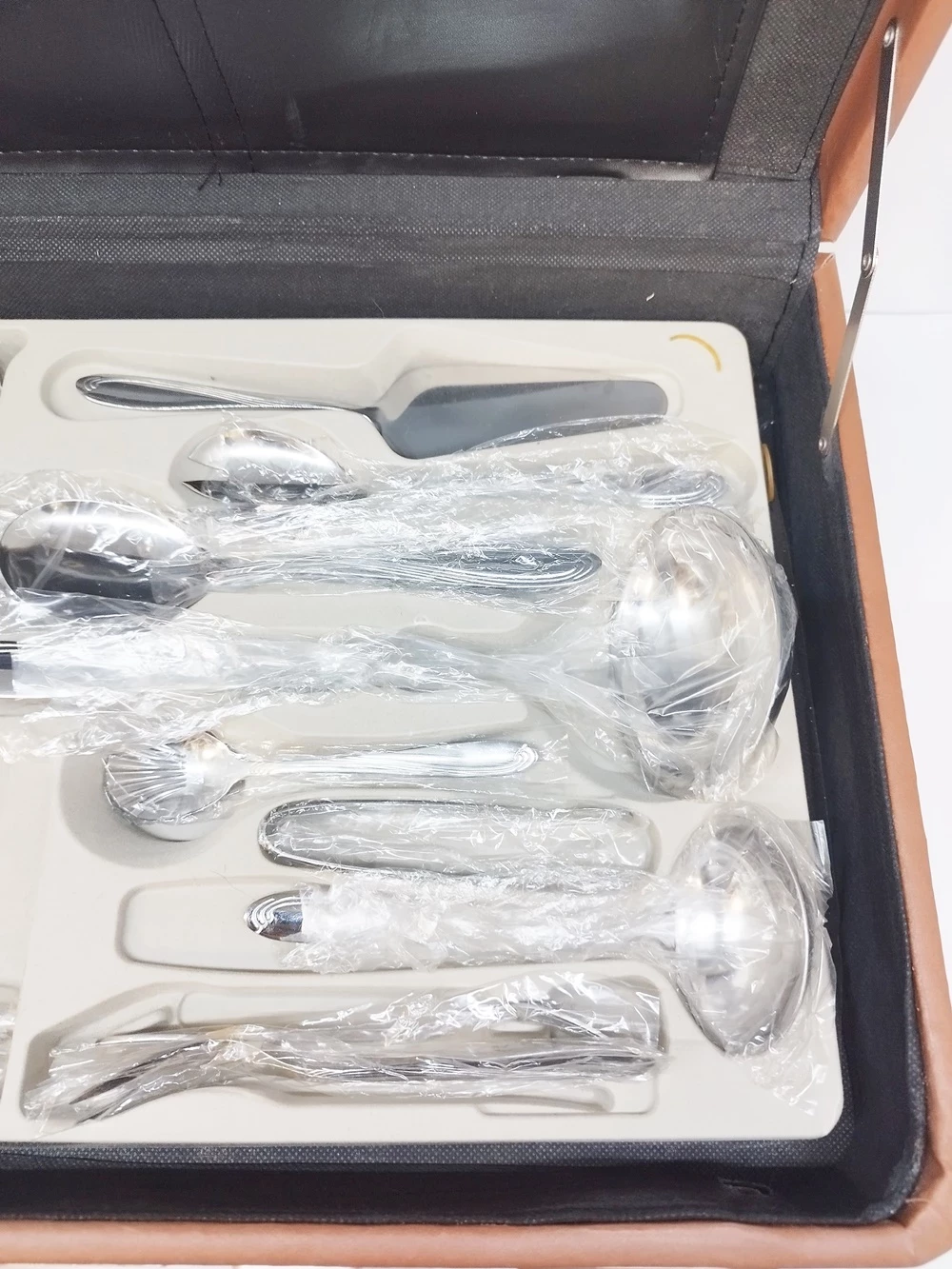 sztucce-rivoli-72-elementy-linia-rivoli