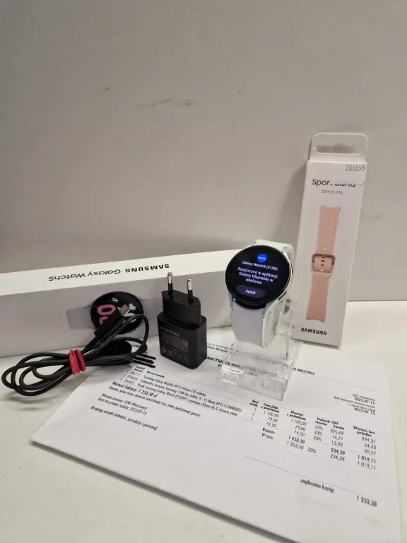smartwatch-samsung-watch-5-kpl-z-paragonem-15-07-2023-pudelko-pilsudskiego-13a-sj-ostroleka