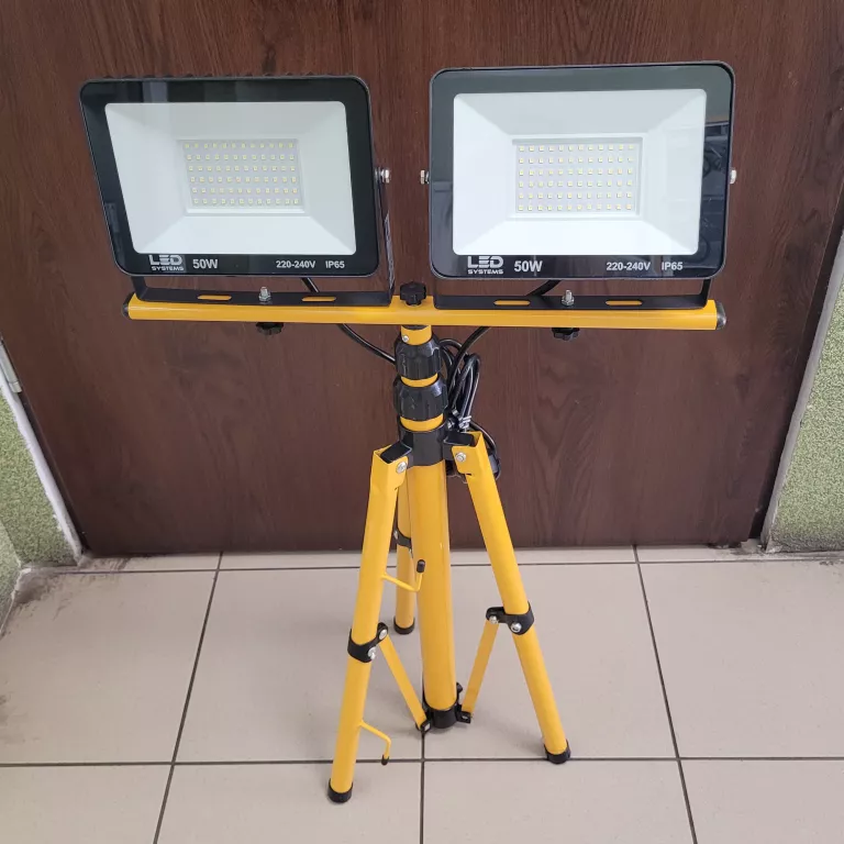 LAMPA HALOGEN LED NA STATYWIE STOJAKU 2 X 50W OKAZJA! POLECAM!