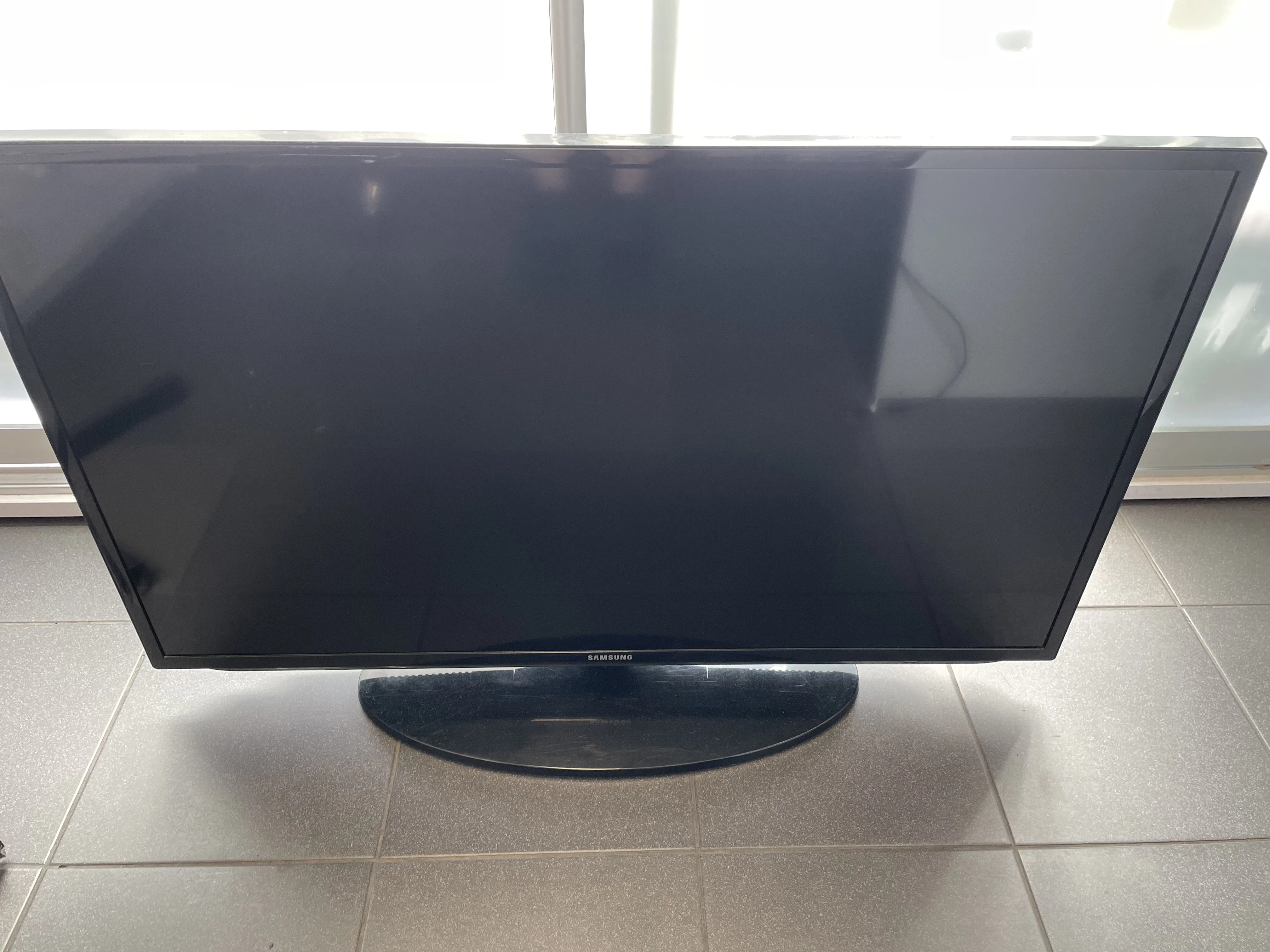 telewizor-samsung-ue40eh5000w-glogowska-66-poznan-ska-x