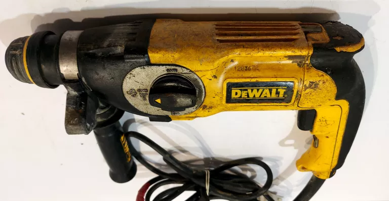 MŁOTOWIERTARKA DEWALT D25113-QS