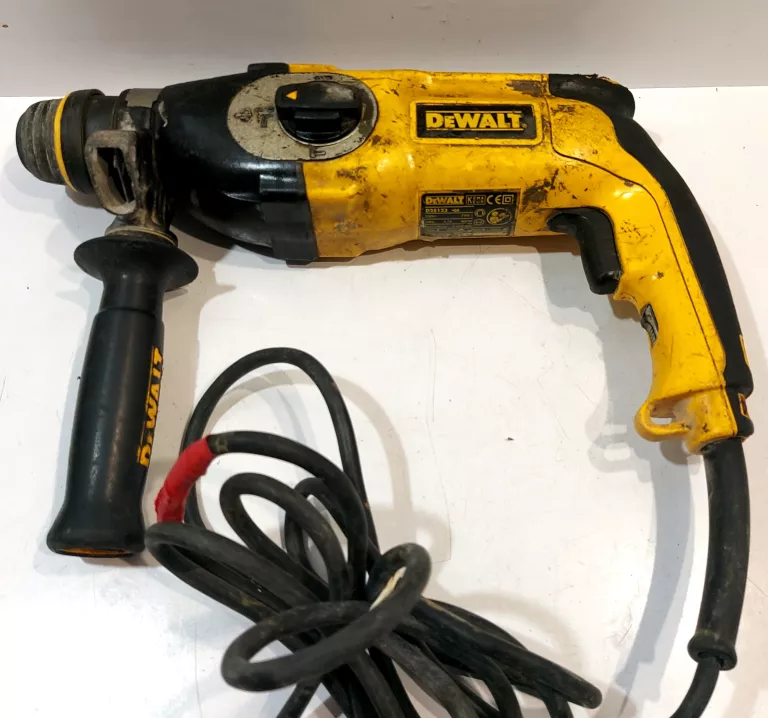 MŁOTOWIERTARKA DEWALT D25113-QS