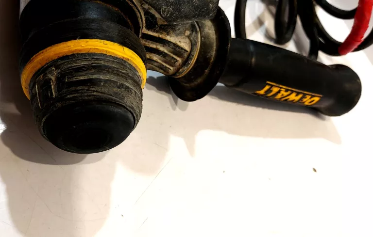 MŁOTOWIERTARKA DEWALT D25113-QS