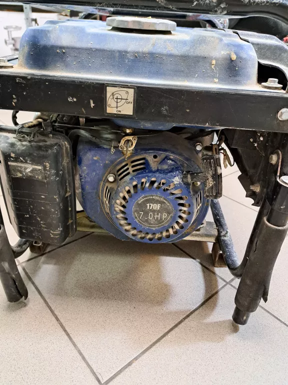 agregat-pradotworczy-hyundai-hg2700-rodzaj-paliwa-benzyna