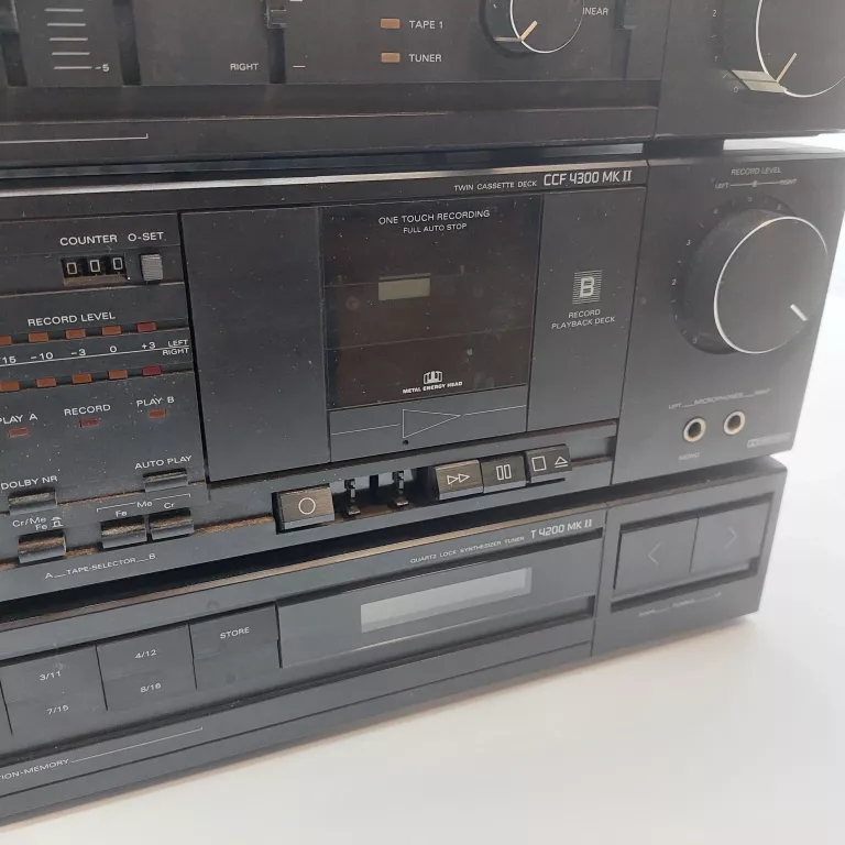 MAGNETOFON+TUNER GRUNDIG CCF4300-T4200