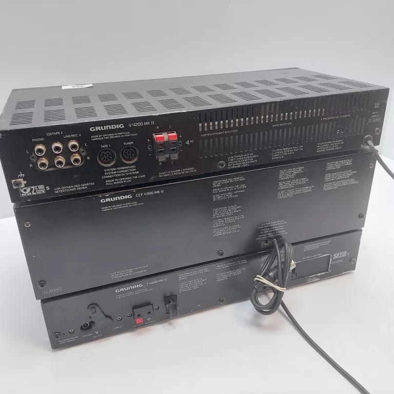 MAGNETOFON+TUNER GRUNDIG CCF4300-T4200