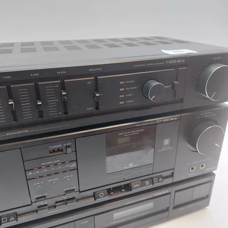 MAGNETOFON+TUNER GRUNDIG CCF4300-T4200