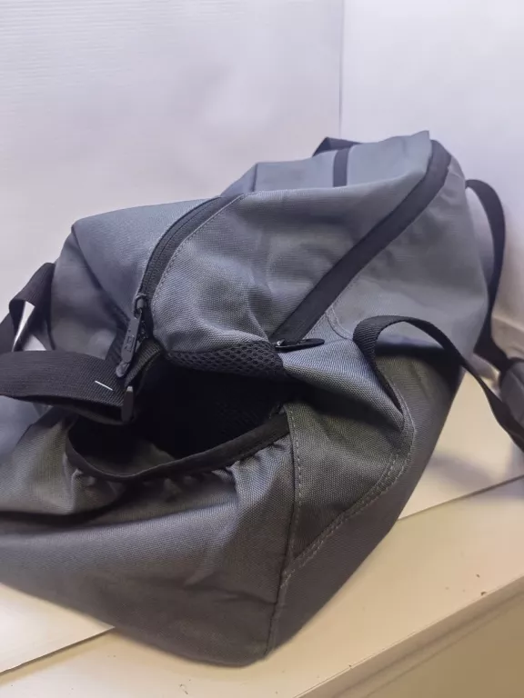 TORBA SPORTOWA IQ CROSS THE LINE