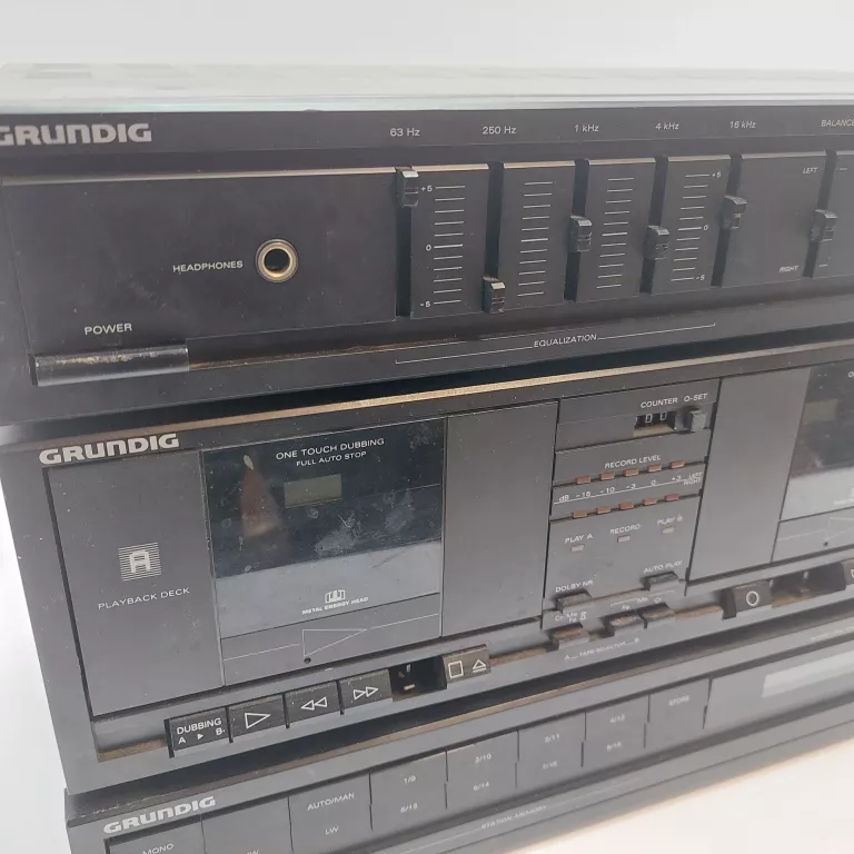 MAGNETOFON+TUNER GRUNDIG CCF4300-T4200