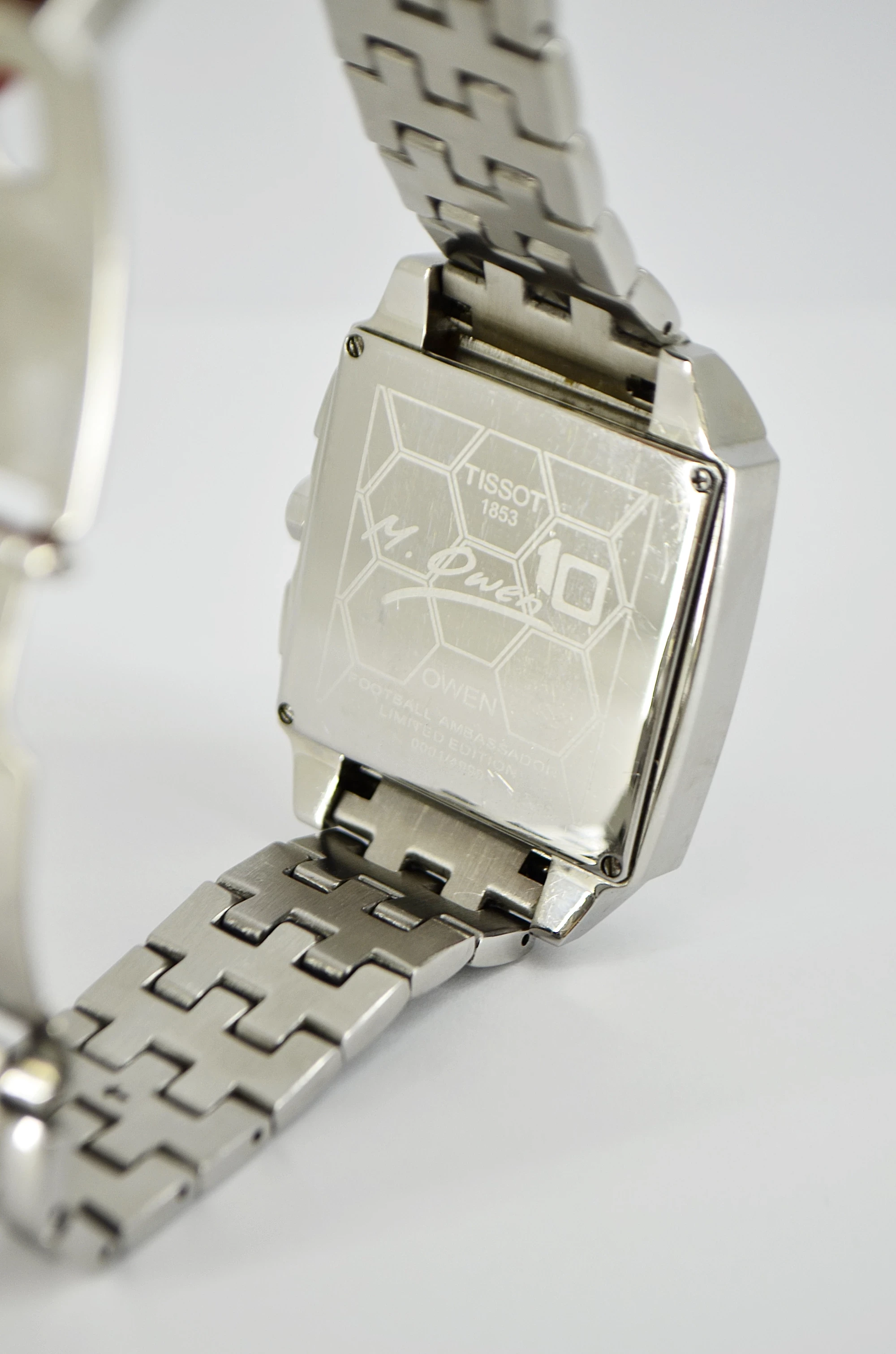 zegarek-tissot-1853-michael-owen-limited-edition-funkcje-datownik