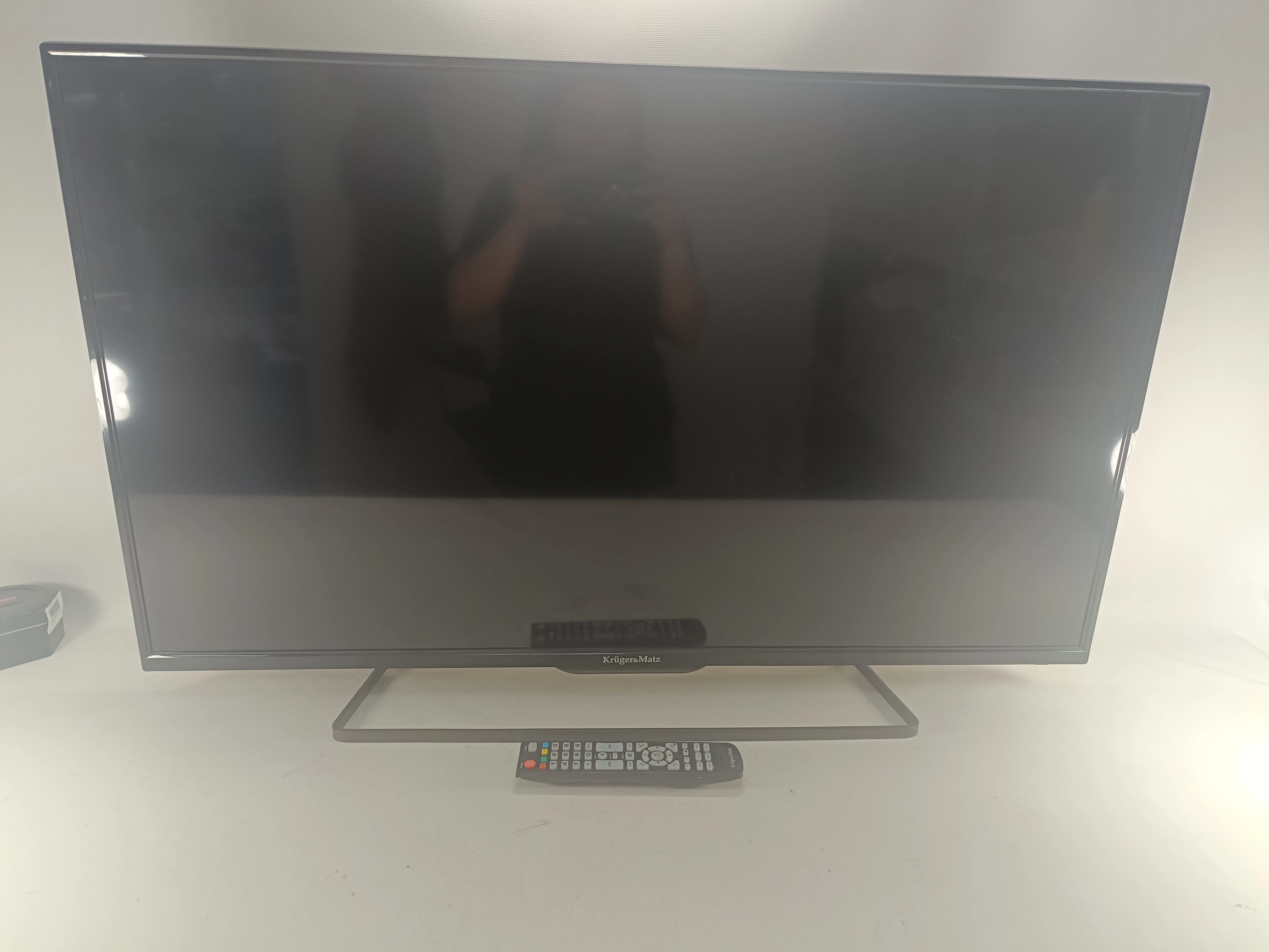 telewizor-krugermatz-km0242-kosciuszki-6a-sieradz-jw-spj