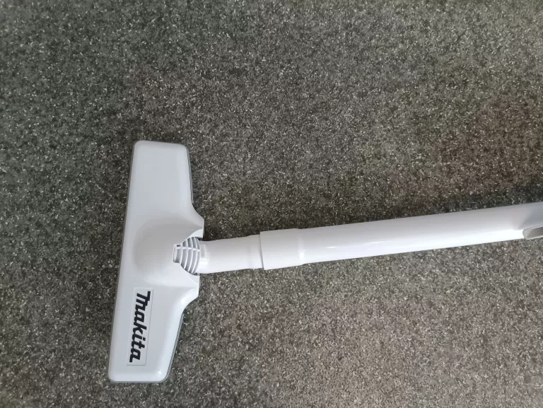 ODKURZACZ RĘCZNY MAKITA DCL181FZW BIAŁY