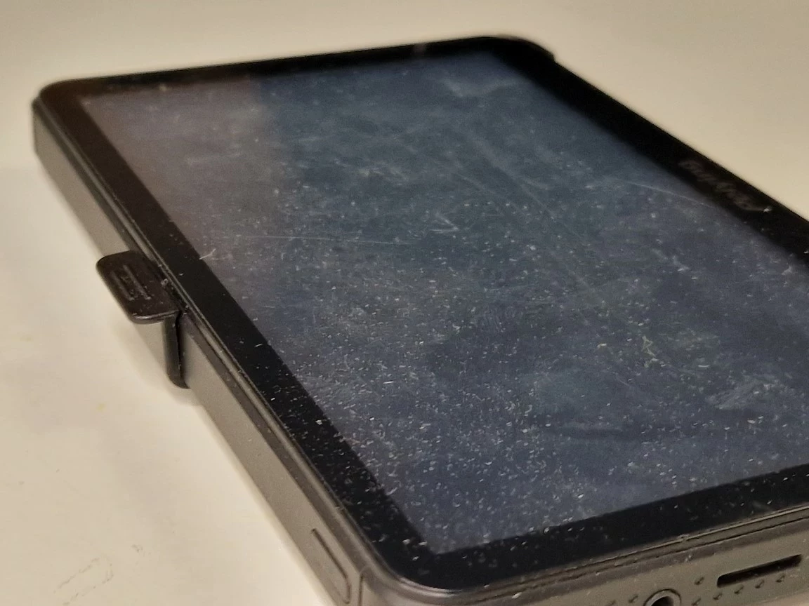 nawigacja-samochodowa-peiying-py-gps7013-uszkodzona-przekatna-ekranu-7