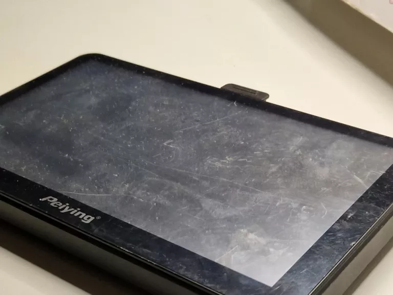 nawigacja-samochodowa-peiying-py-gps7013-uszkodzona-marka-248811-1142086