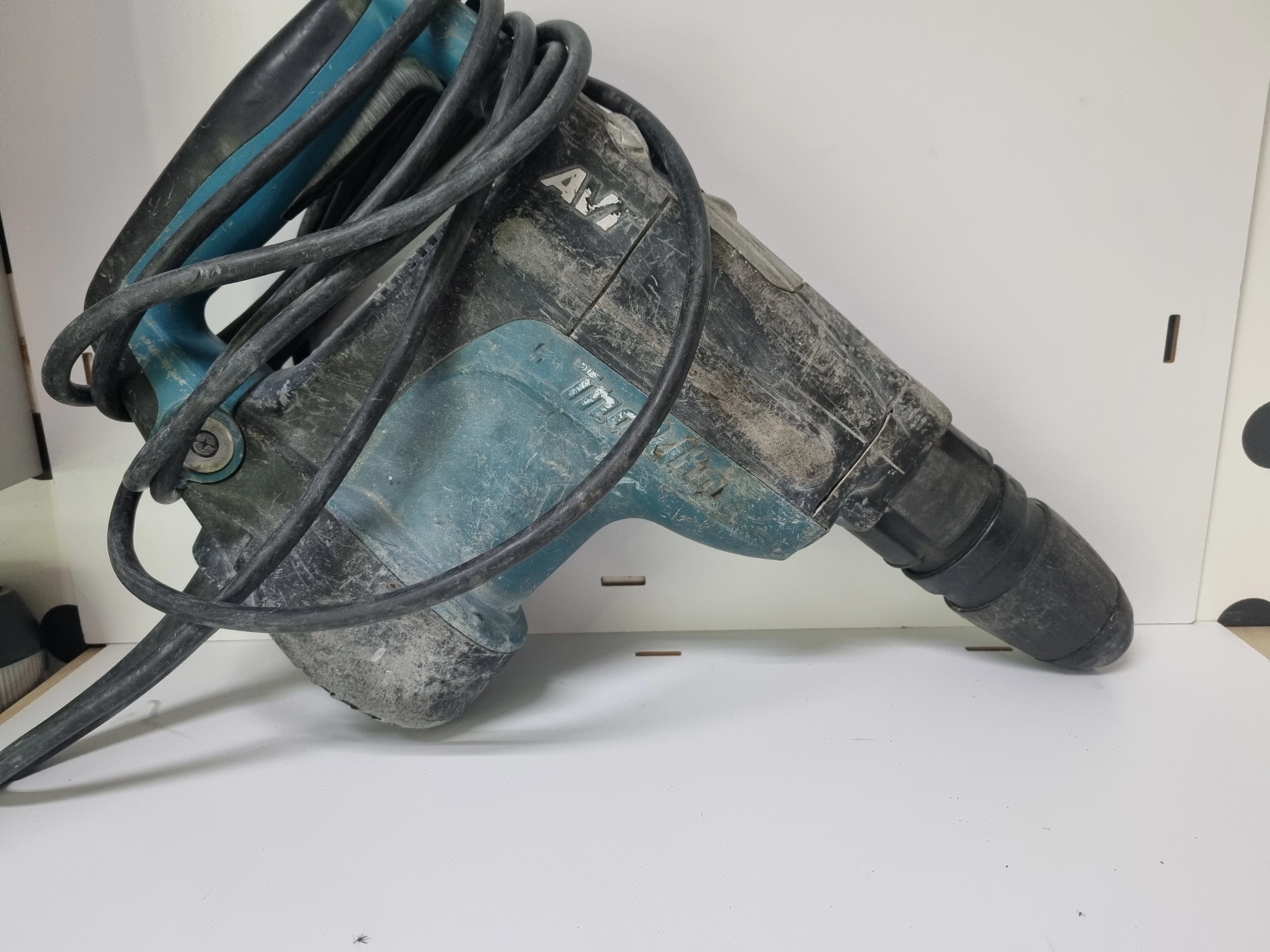 mlot-udarowo-obrotowy-makita-hr4011c-energia-udaru-62