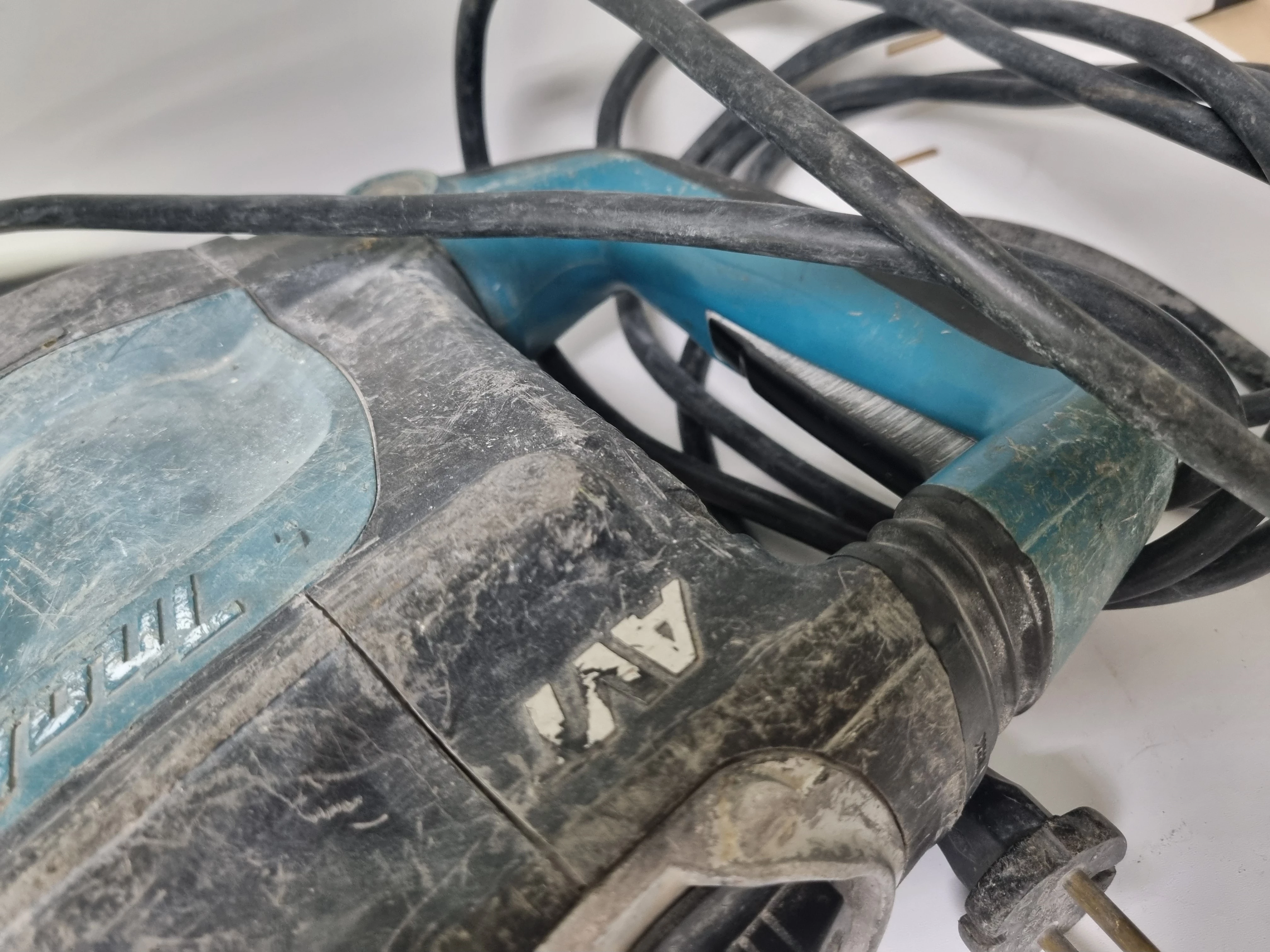 mlot-udarowo-obrotowy-makita-hr4011c-energia-udaru-62