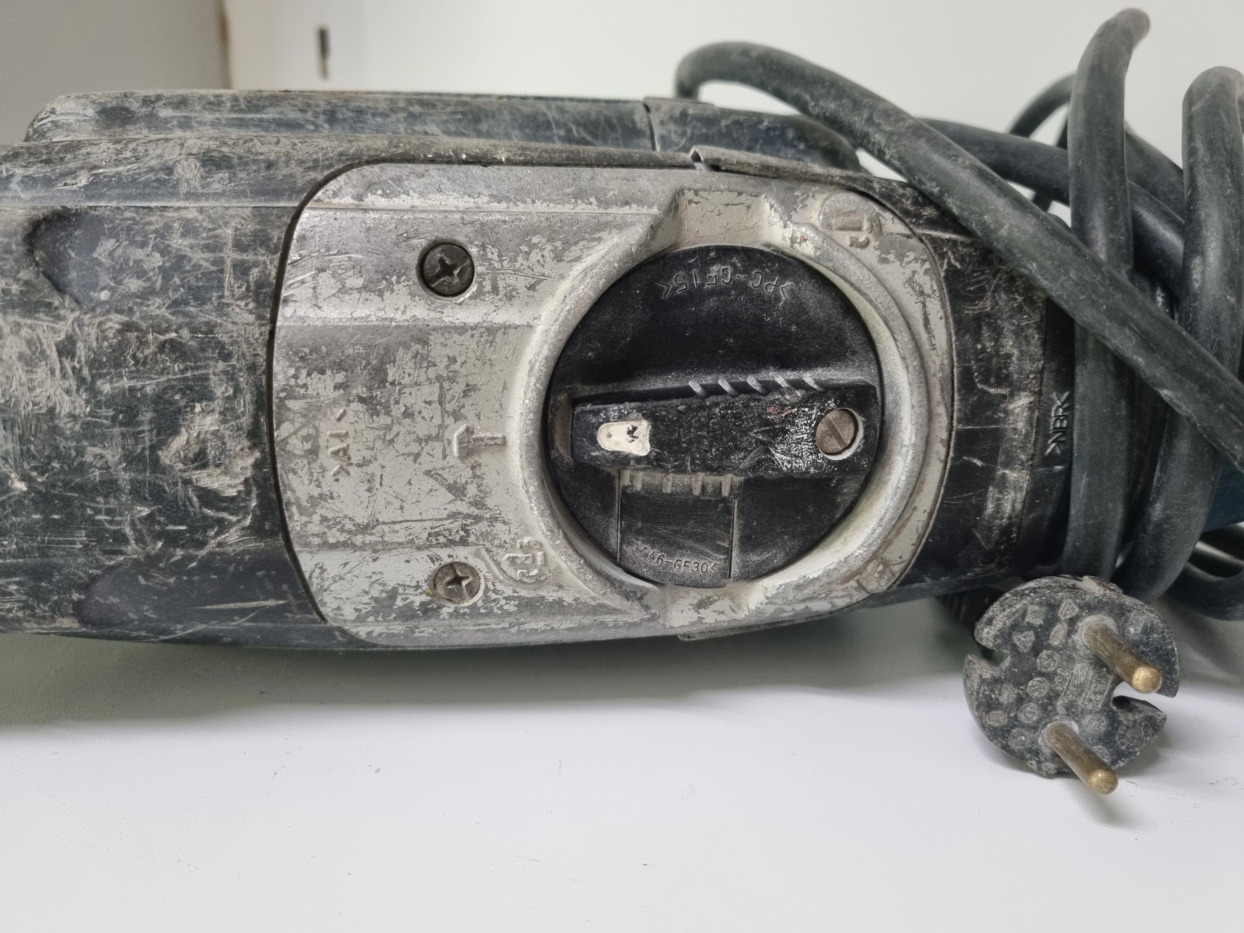 mlot-udarowo-obrotowy-makita-hr4011c-typ-uchwytu-sds-max