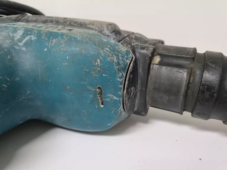 mlot-udarowo-obrotowy-makita-hr4011c-stan-uzywany