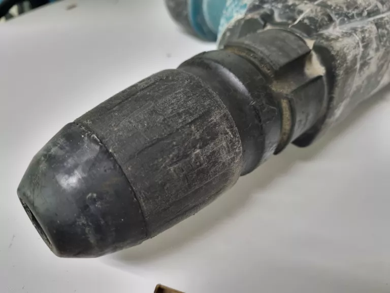 mlot-udarowo-obrotowy-makita-hr4011c-marka-makita