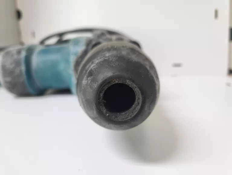 mlot-udarowo-obrotowy-makita-hr4011c-dzialynskiego-1-swarzedz