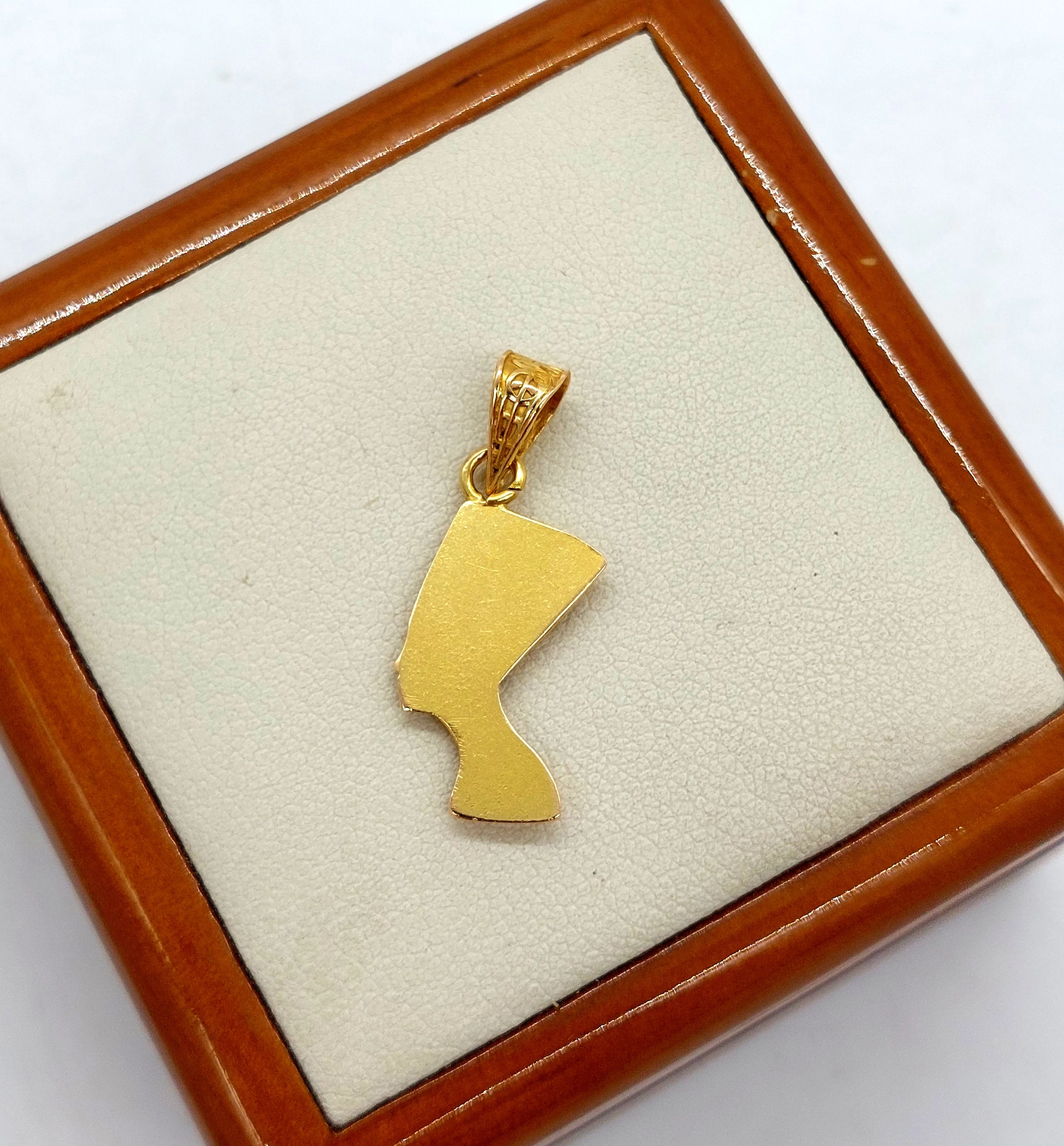 zlota-zawieszka-w-stylu-egipskim-585140g-rodzaj-wyrob-jubilerski