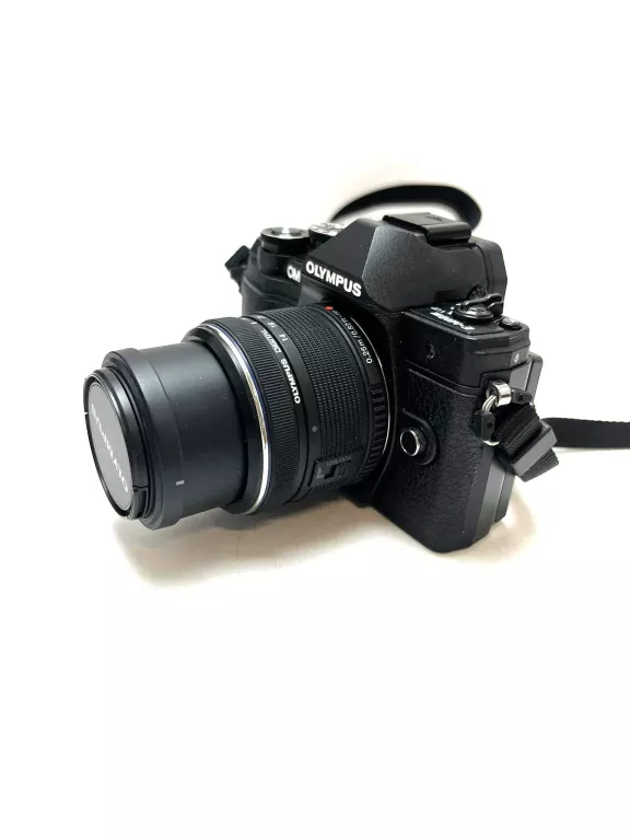 OLYMPUS E-M10 MARK III S CZARNY + 14-42 EZ + ED 40-150 MM