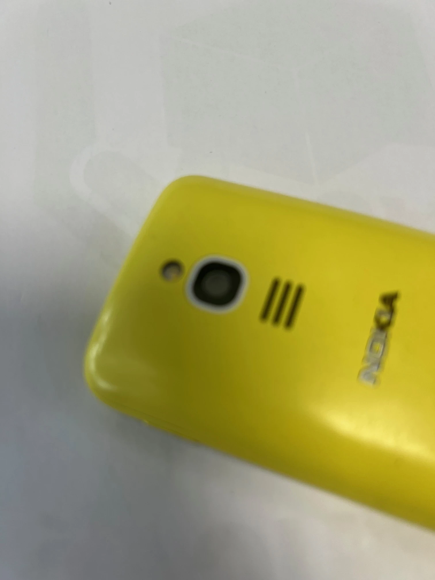 telefon-komorkowy-nokia-8110-512-mb-4-gb-4g-lte-zolty-kolor-zolty