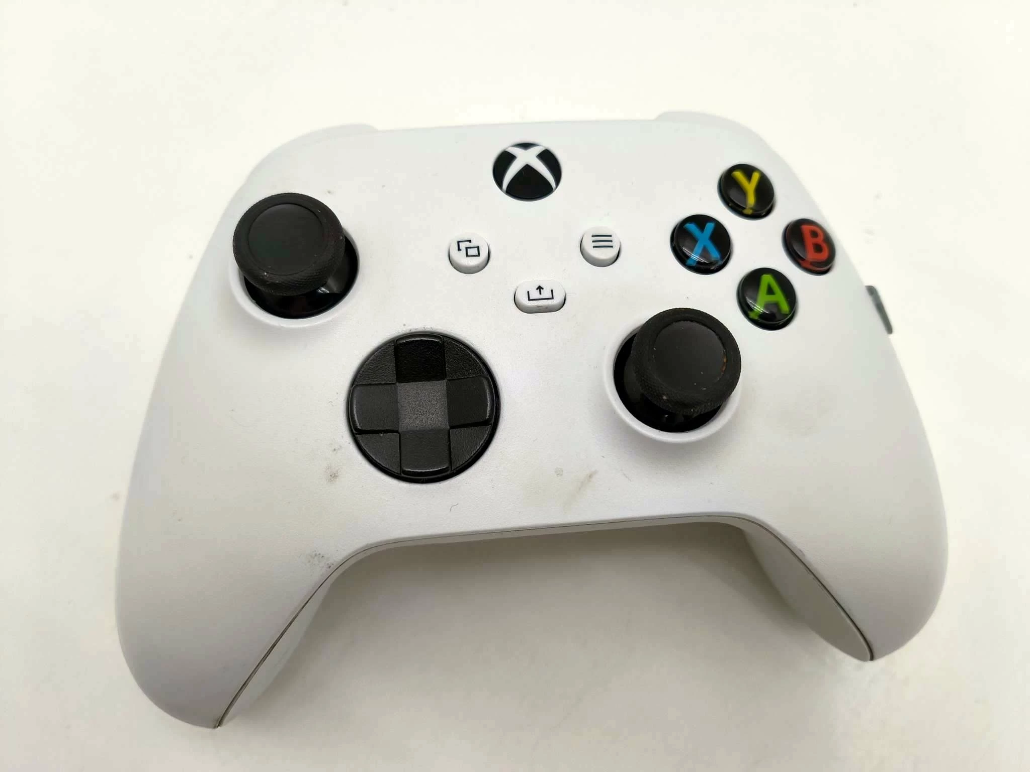 pad-xbox-one-bialy-sn-m1106909-007-czytaj-powstancow-25-siemianowice