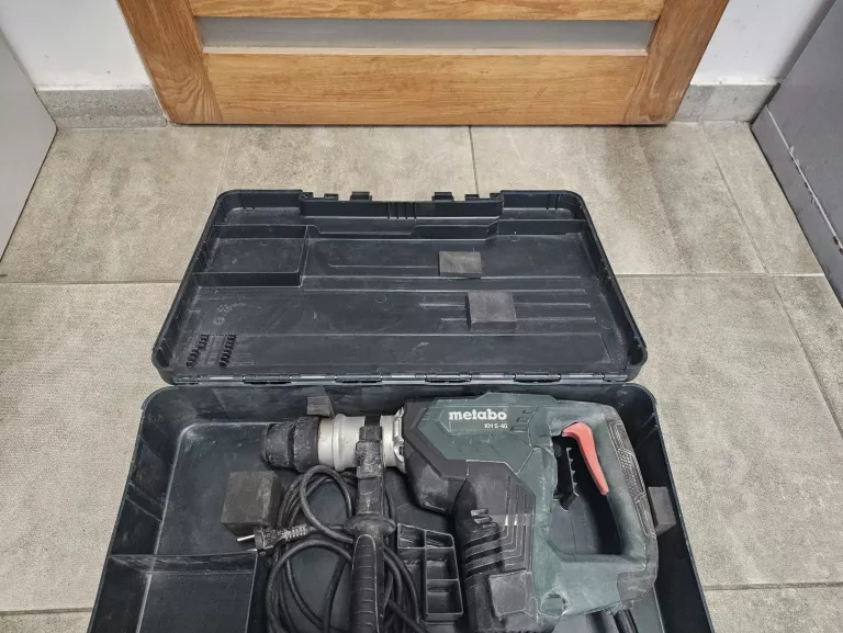 MŁOT UDAROWY OBROTOWY SDS-MAX KH 5-40 METABO