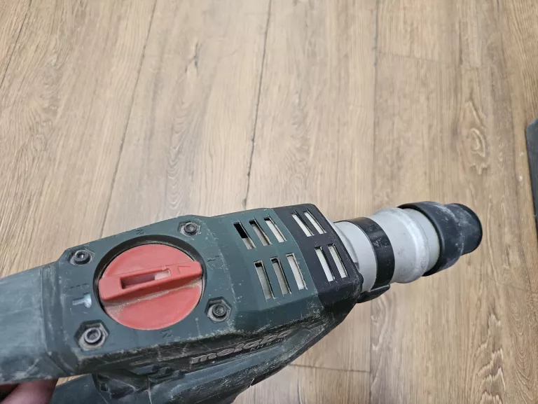 MŁOT UDAROWY OBROTOWY SDS-MAX KH 5-40 METABO